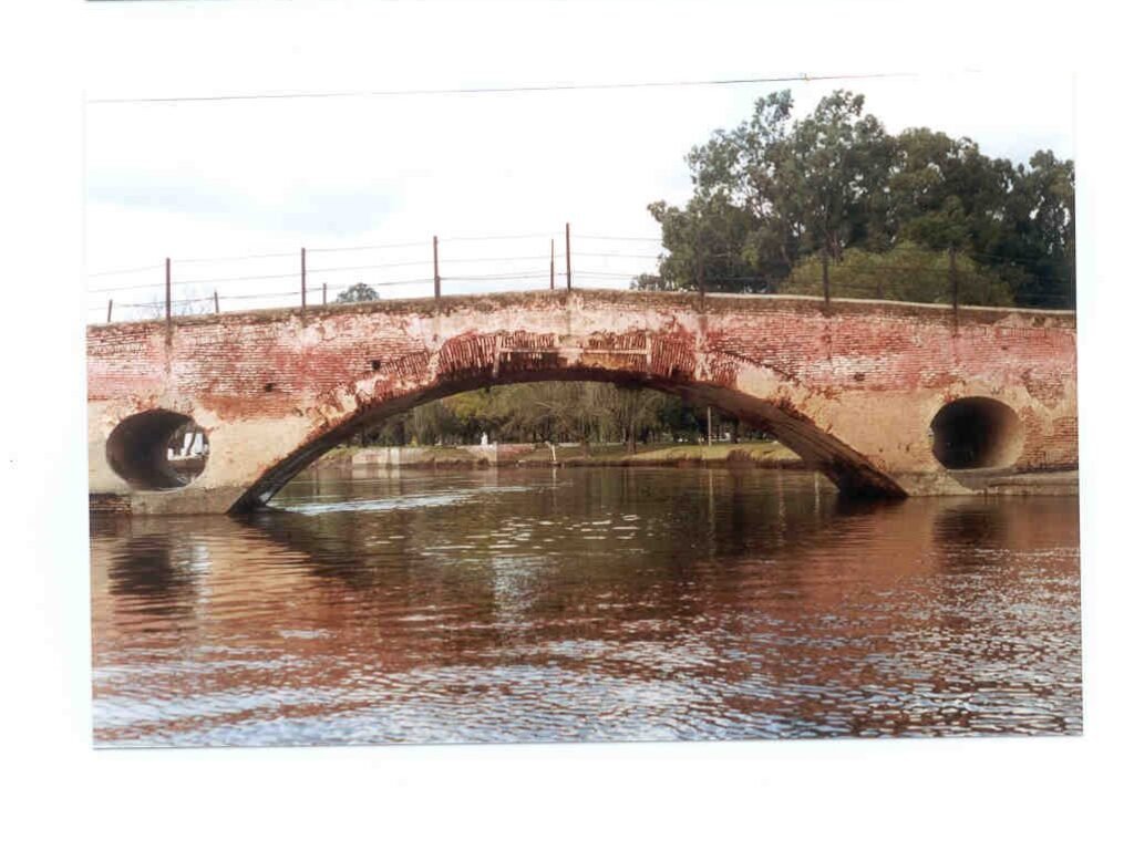 PUENTE ARECO 01 may 2002