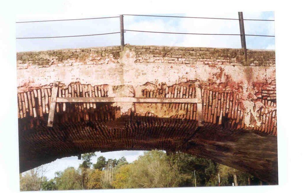 PUENTE ARECO 05 may 2002